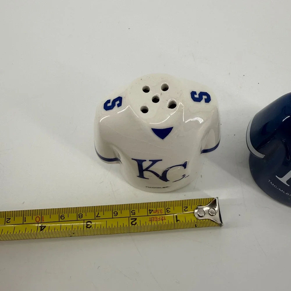 Kansas City Royals MLB Jersey Salt and Pepper Shakers The Memory Company Ceramic